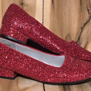 Gorgeous Ruby Red Glitter CIRCO Girls Sz 4 Dress Shoes Dorothy Wizard Oz Style